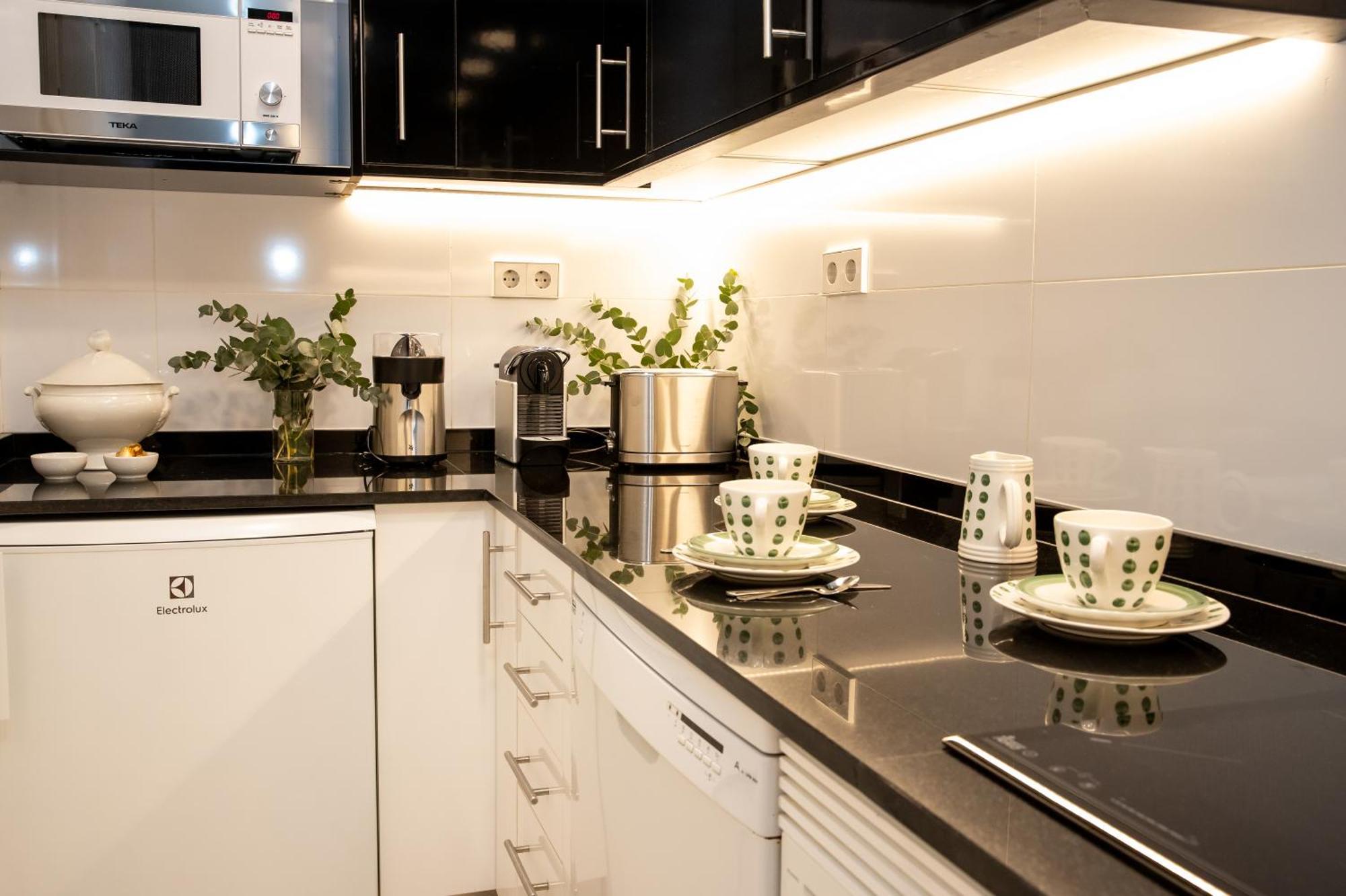 Apartamentos Principe 7 Madrid Eksteriør billede